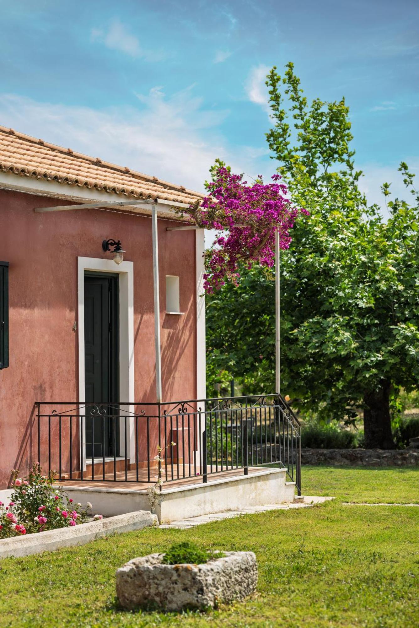 Nemorosa Holiday Houses Meson Yerakarion Exterior photo